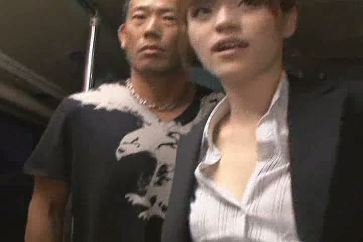 変態すぎるOLお姉さんは痴漢じゃないと感じない身体に!車内で美乳や美尻で誘惑した男のチンポを美味しそうにフェラチオし、中出しセックスをおねだり!
